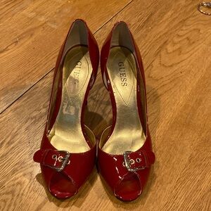 Guess size 6 red sexy 3.5 inch heeled shoes great condition